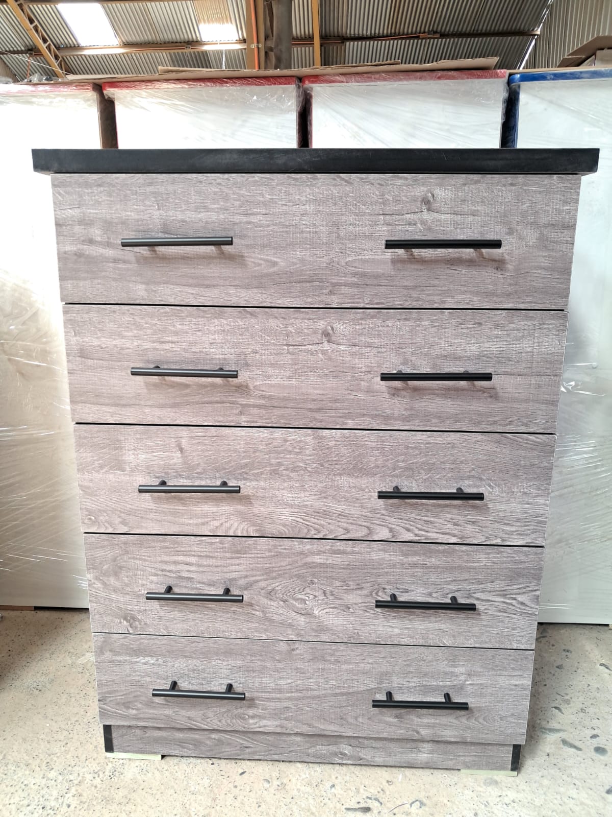 Cómoda cajonera para adulto